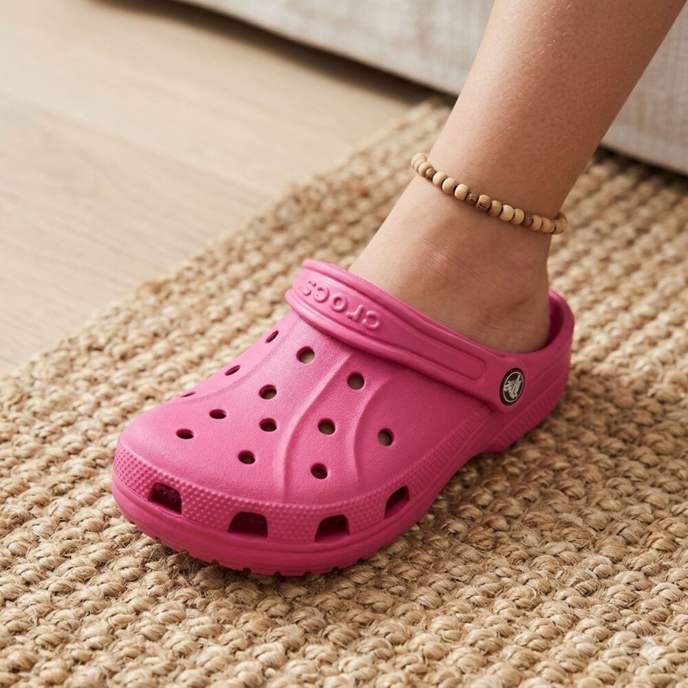 Crocs Girls Sandals Clogs Comfortable Casual Beach Shoes Fuchsia Size C12/13